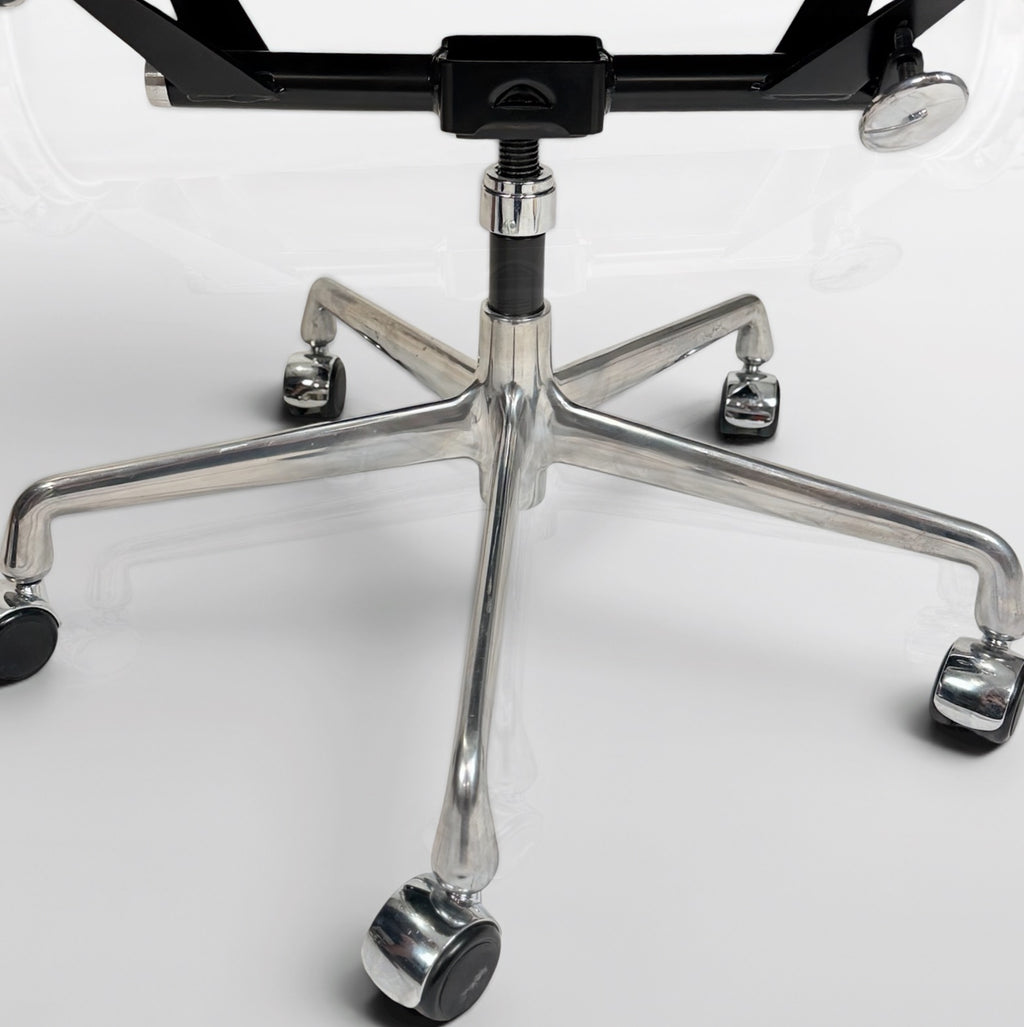 Herman Miller Eames Aluminum Group Soft Pad Management Chair – Black Leather