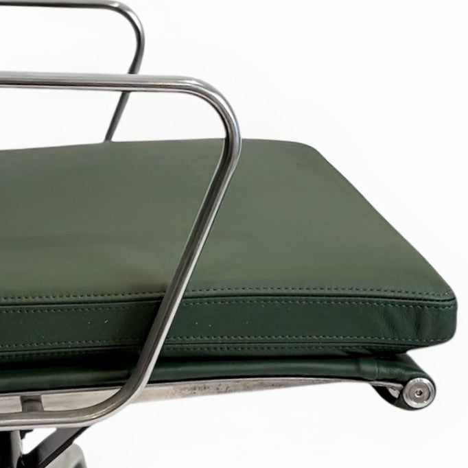 Herman Miller Eames Aluminum Group Soft Pad Management Chair