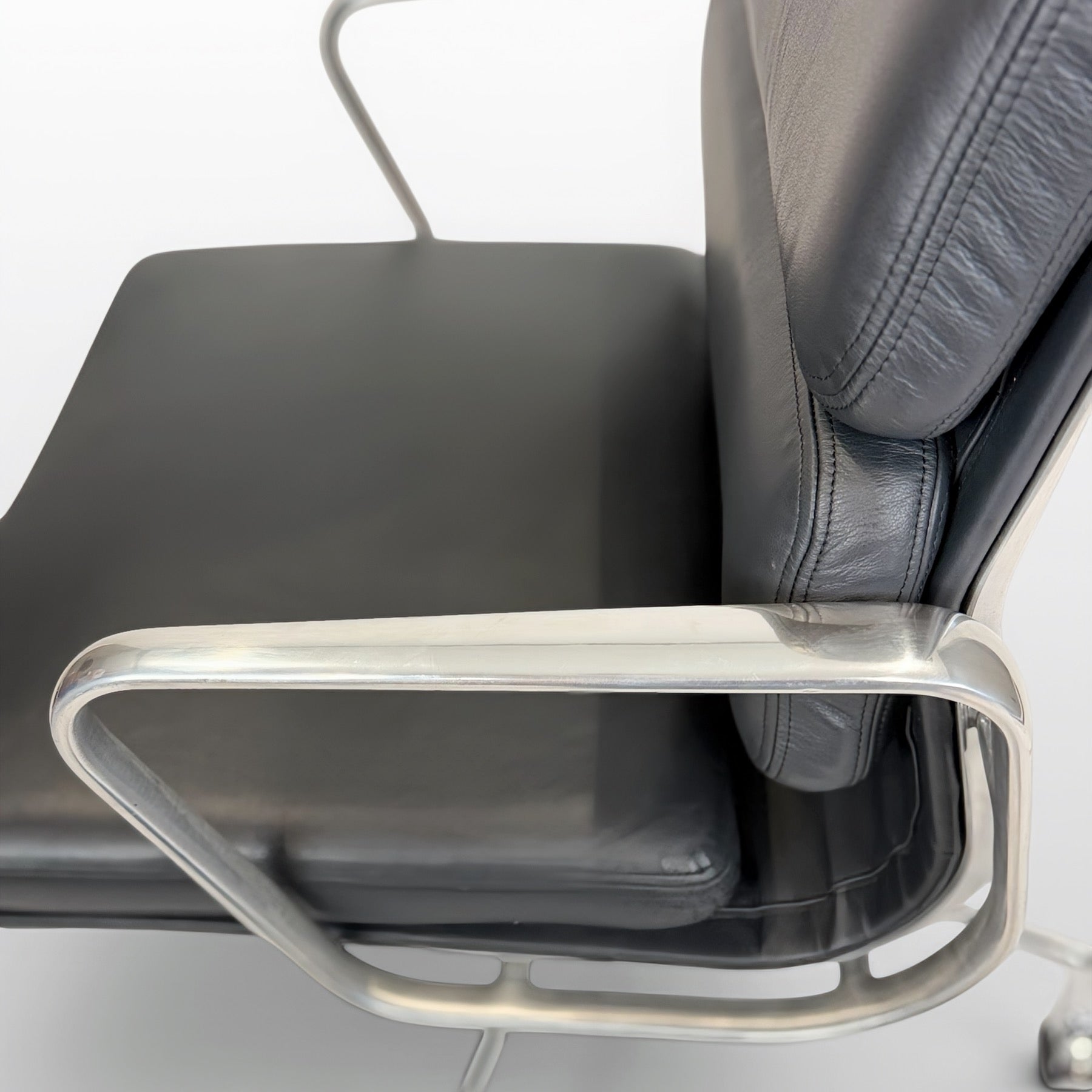 Eames for Herman Miller Soft Pad Management Chair – Charcoal Gray Leather