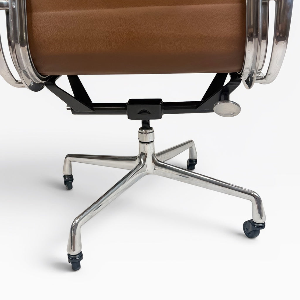 Eames Aluminum Group Soft Pad Management Chair by Herman Miller – Brown Leather