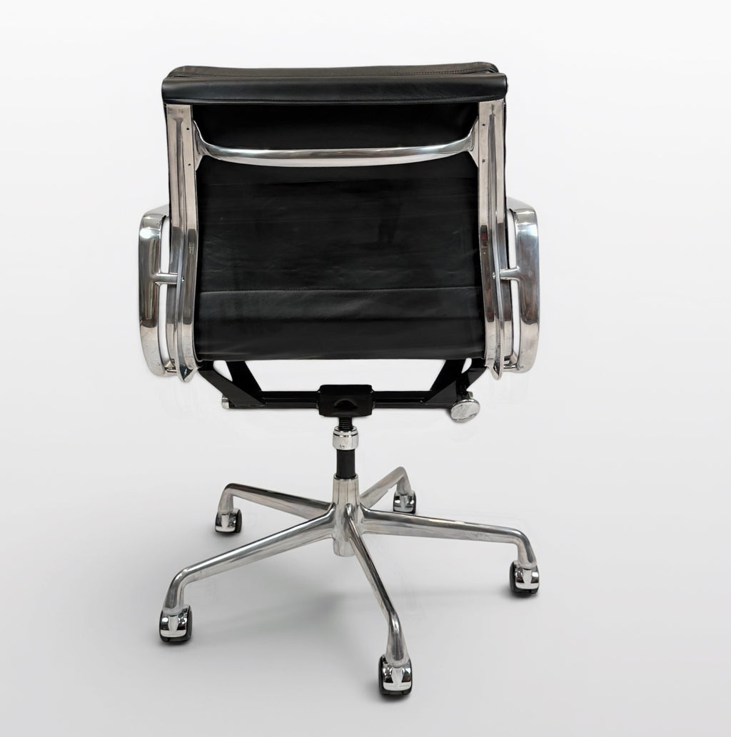 Herman Miller Eames Aluminum Group Soft Pad Management Chair – Black Leather