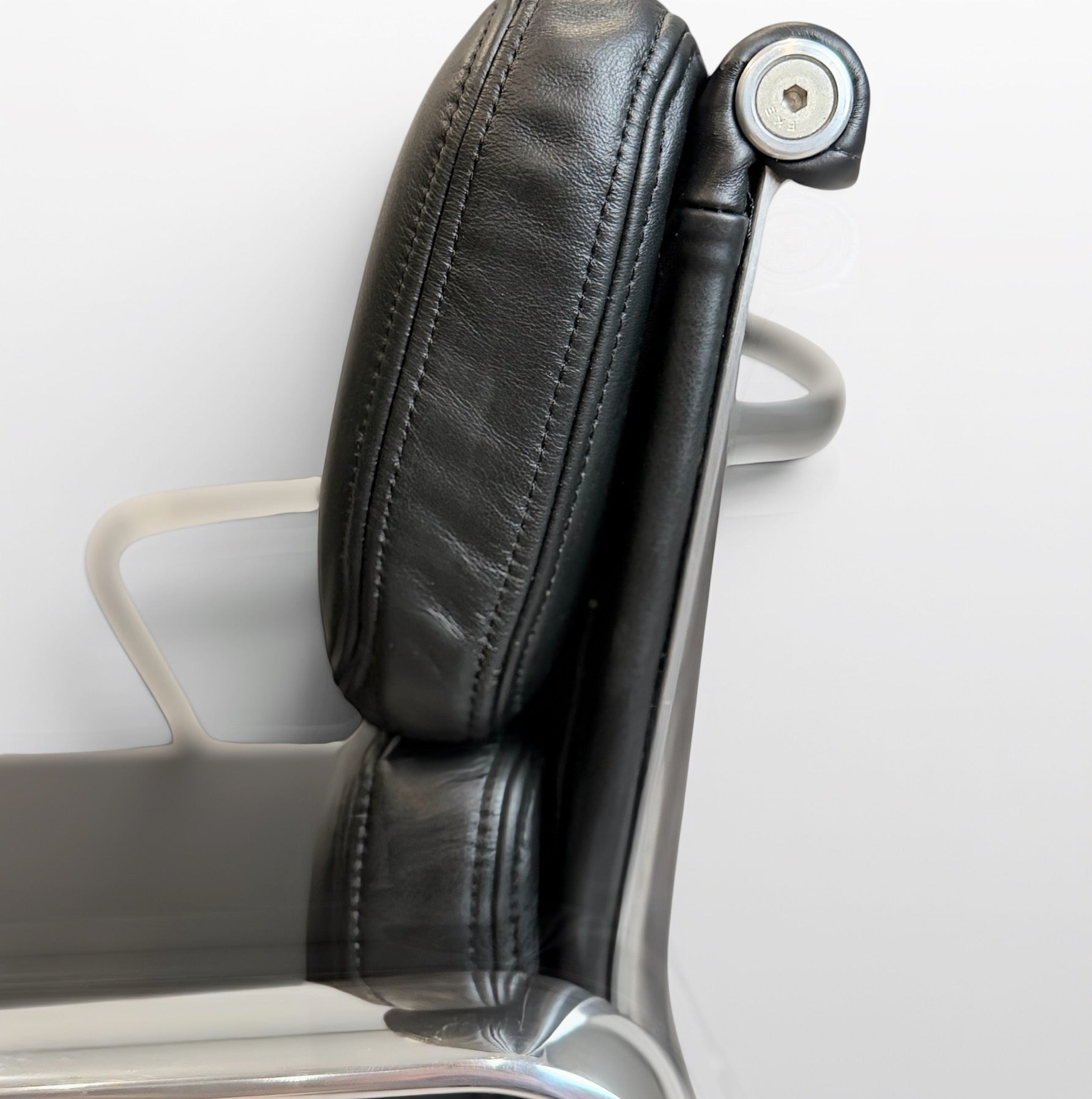 Herman Miller Eames Aluminum Group Soft Pad Management Chair – Black Leather