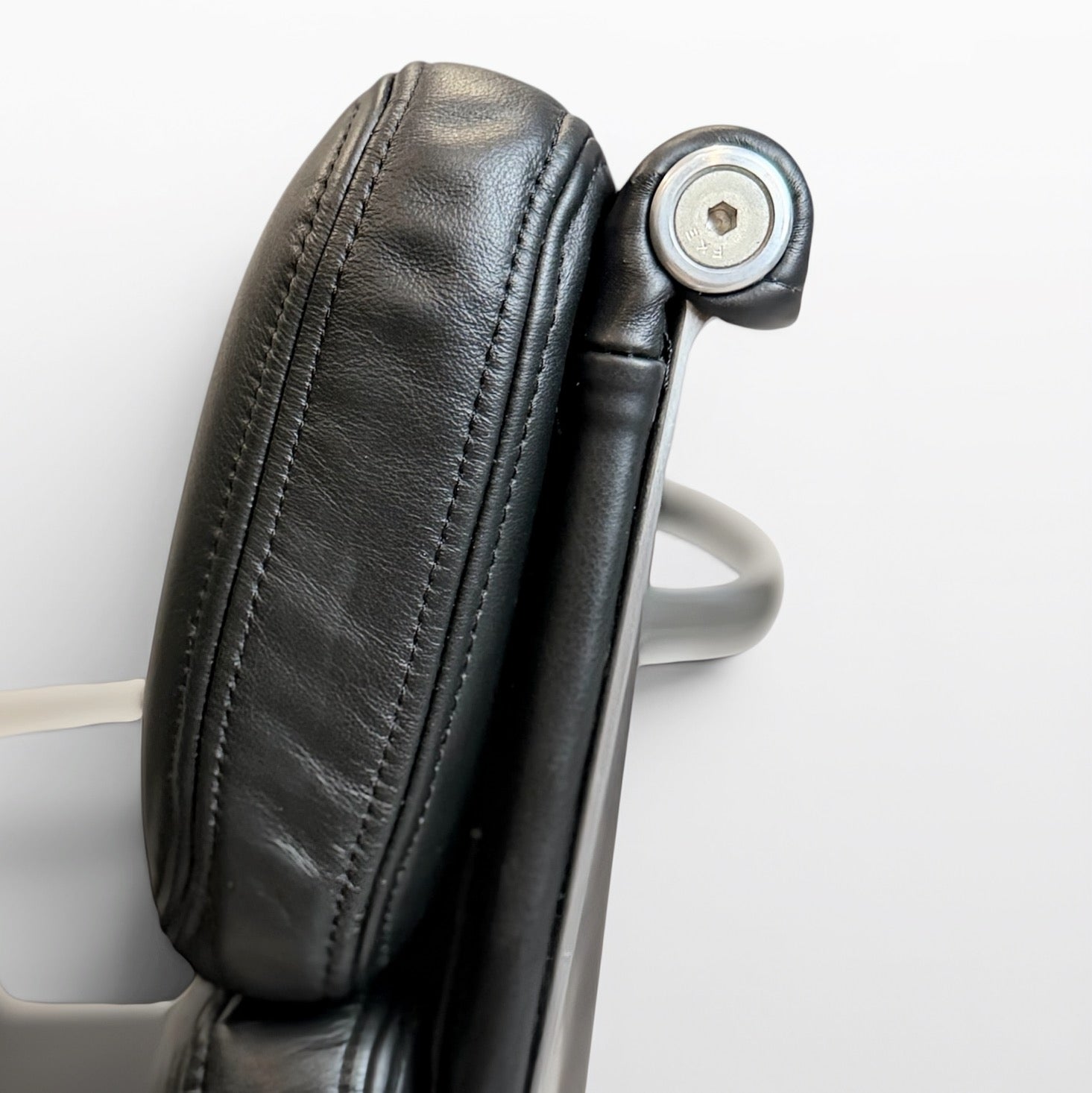 Pair of Eames Aluminum Group Soft Pad Management Chairs by Herman Miller Black Leather
