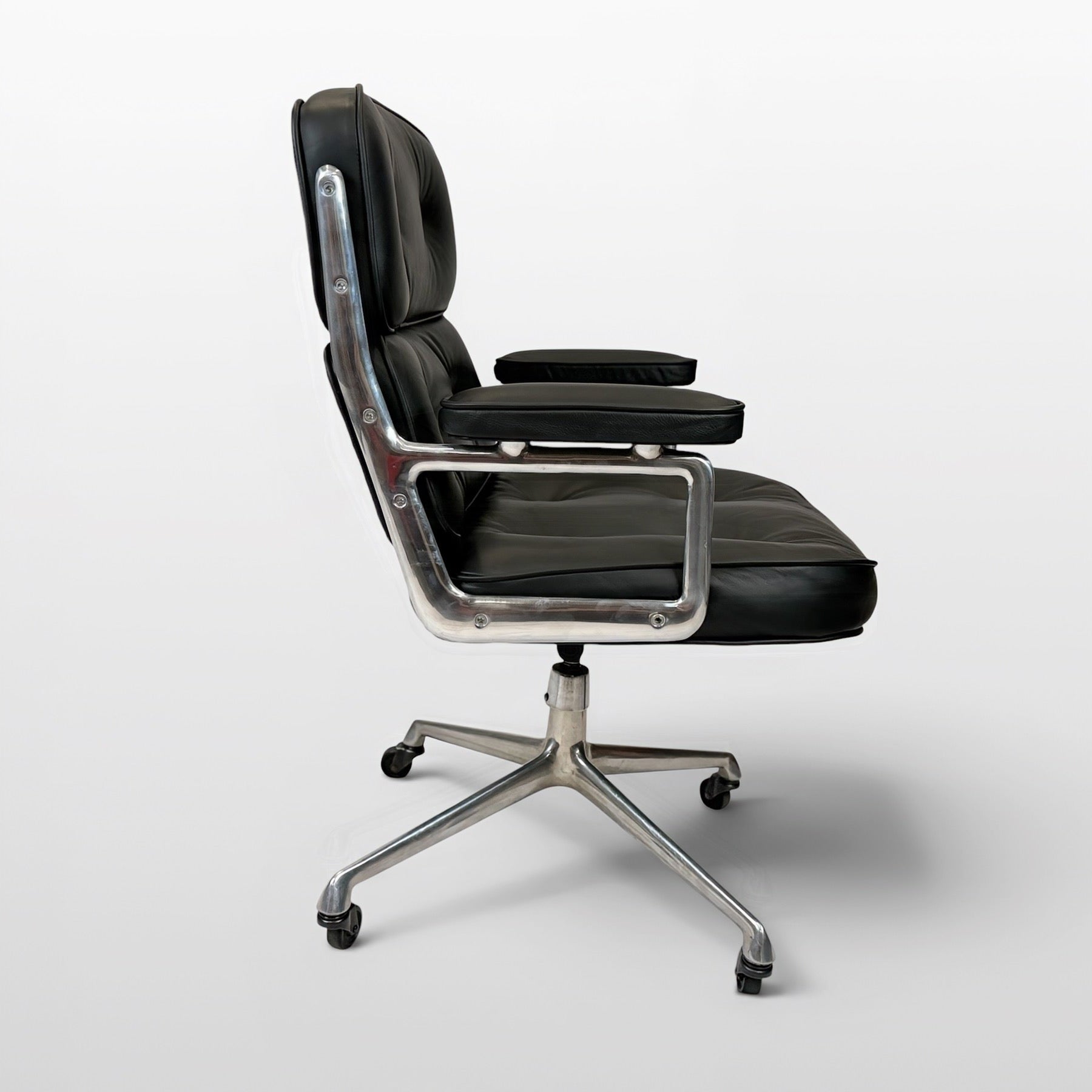 Charles & Ray Eames for Herman Miller Time-Life Executive Chair Model  3474, 1968