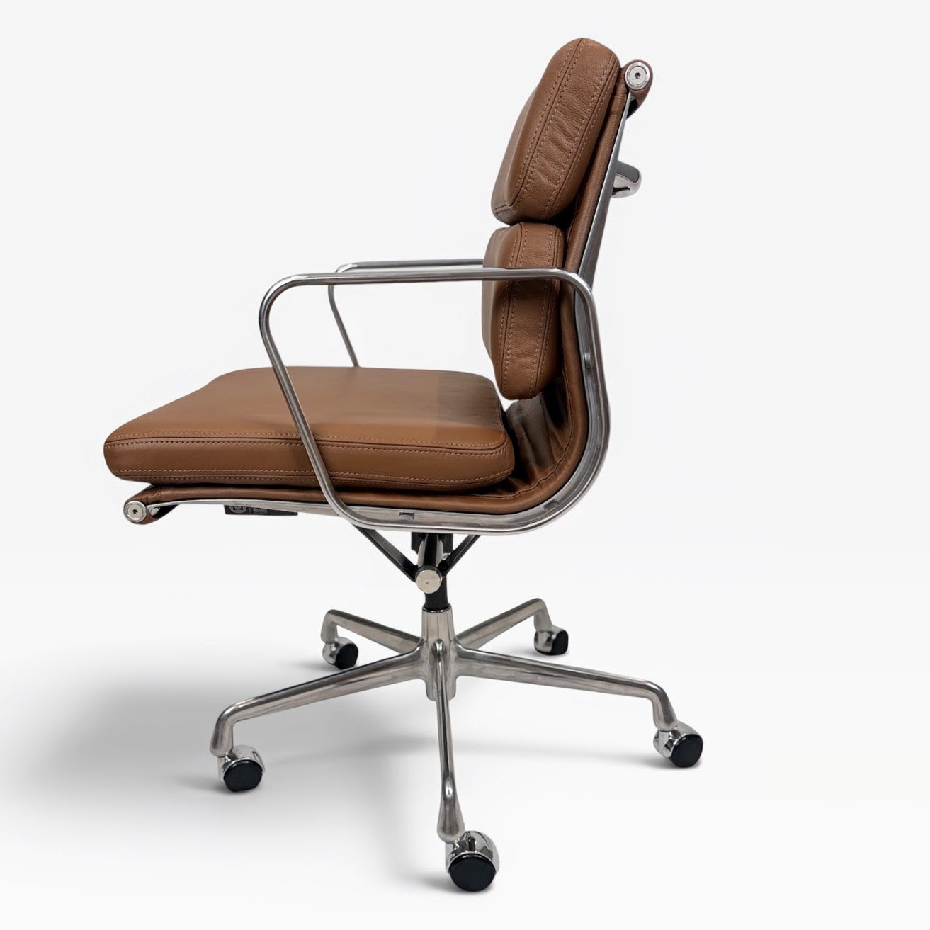 Eames for Herman Miller Aluminum Group Soft Pad Management Chair - Brown Leather