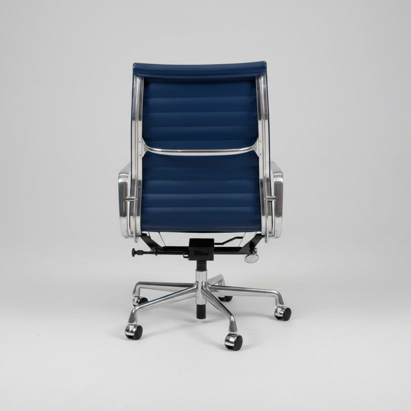 Eames Aluminum Group Executive Chair