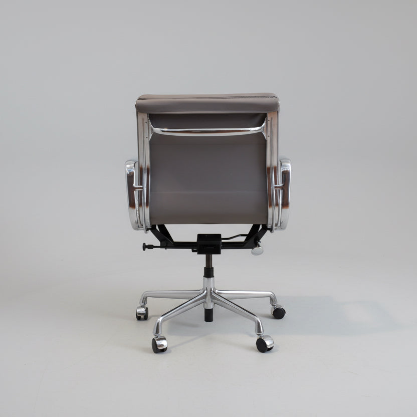 Herman Miller Eames Aluminum Group – Soft Pad Management Chair