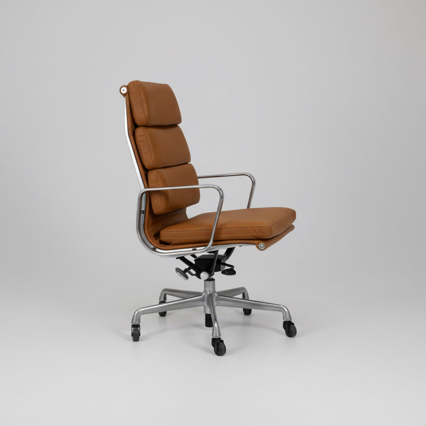 Eames Aluminum Group Executive Chair
