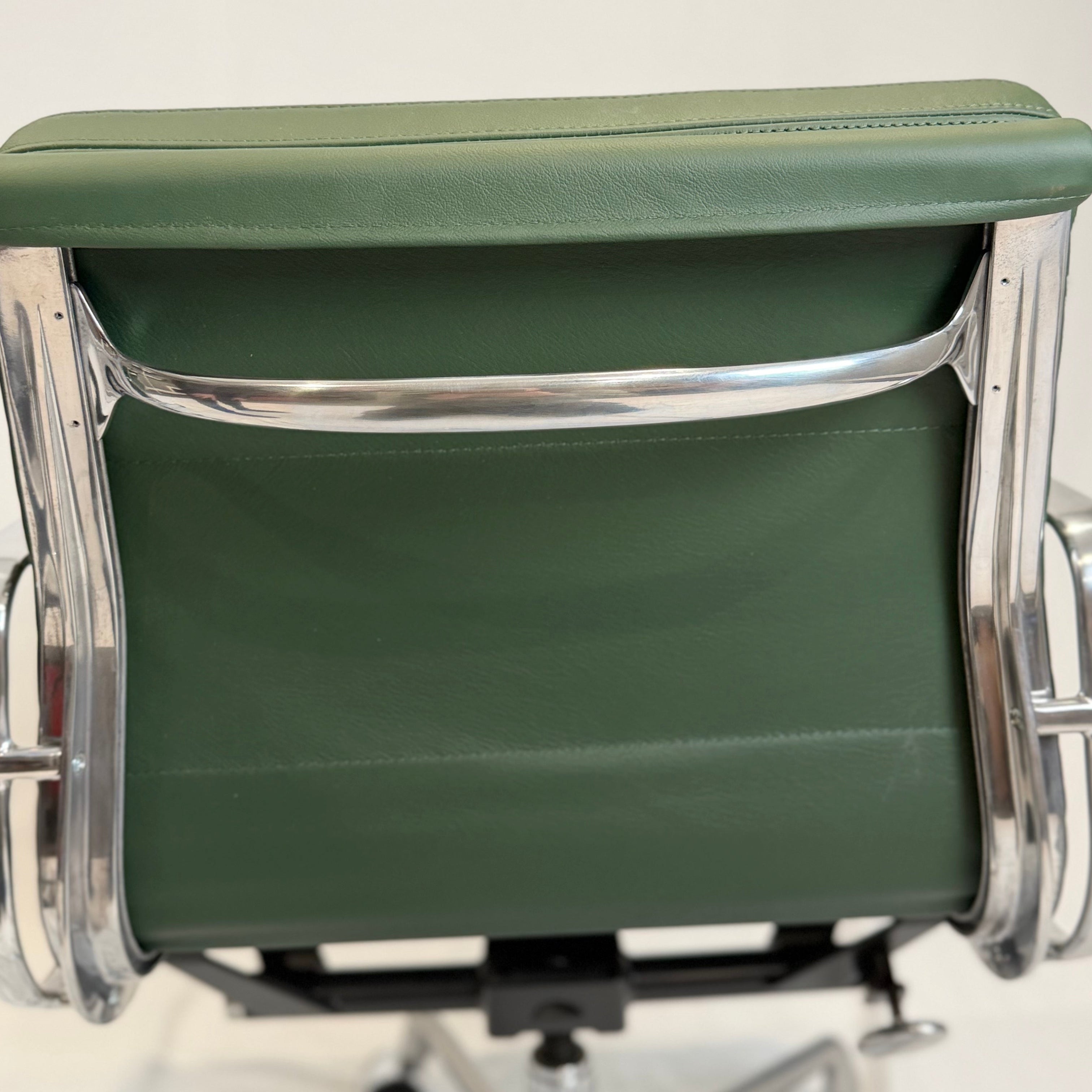 Pair of Eames Aluminum Group Soft Pad Management Chairs by Herman Miller