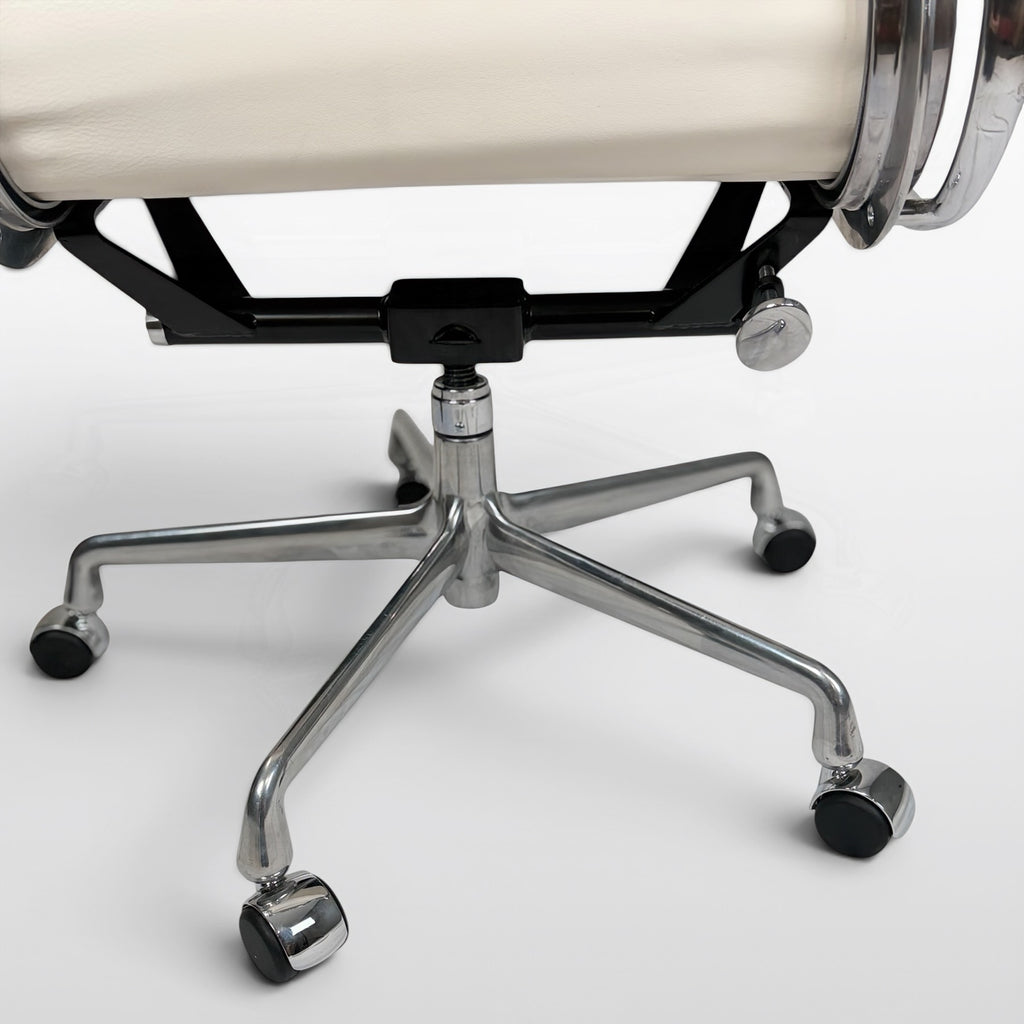 Eames Aluminum Group Soft Pad Management Chair by Herman Miller – Ivory Leather