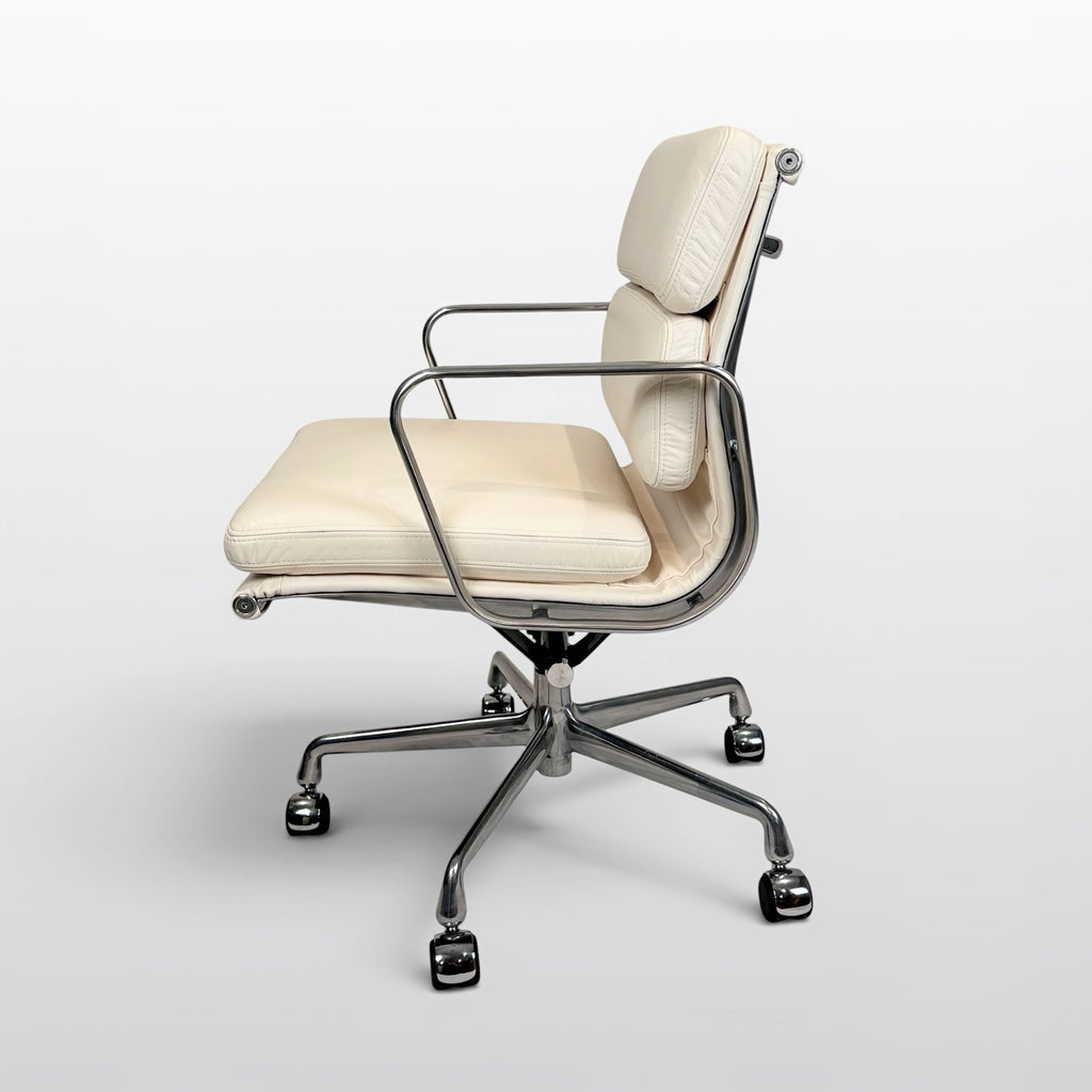 Eames Aluminum Group Soft Pad Management Chair by Herman Miller – Ivory Leather