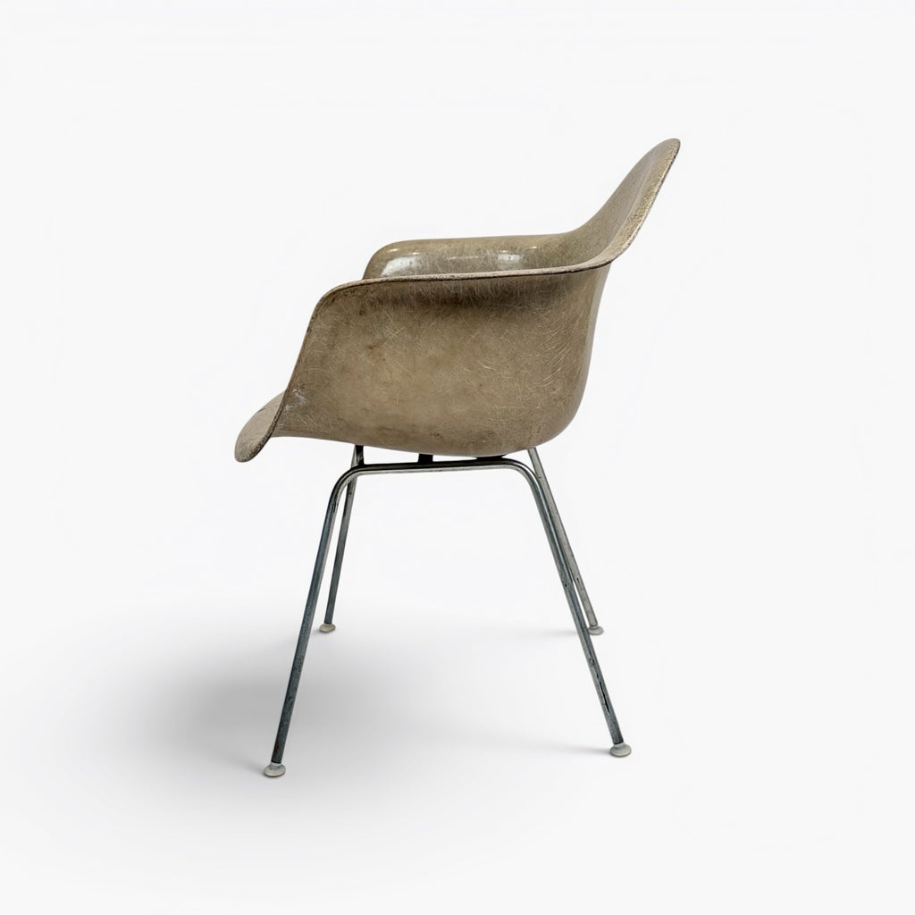 Early 1950s Eames Fiberglass Armchair by Herman Miller – Zenith Plastics