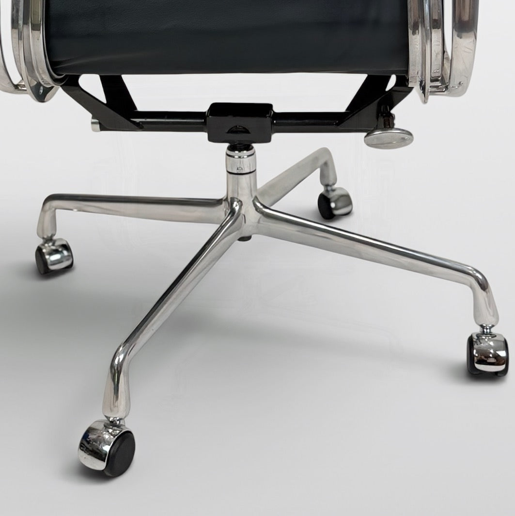Eames for Herman Miller Soft Pad Management Chair – Charcoal Gray Leather