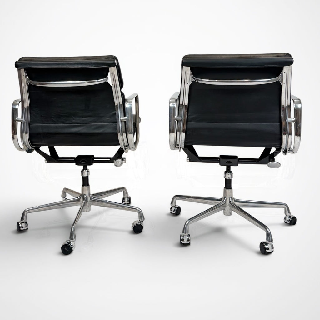 Pair of Eames Aluminum Group Soft Pad Management Chairs by Herman Miller Black Leather