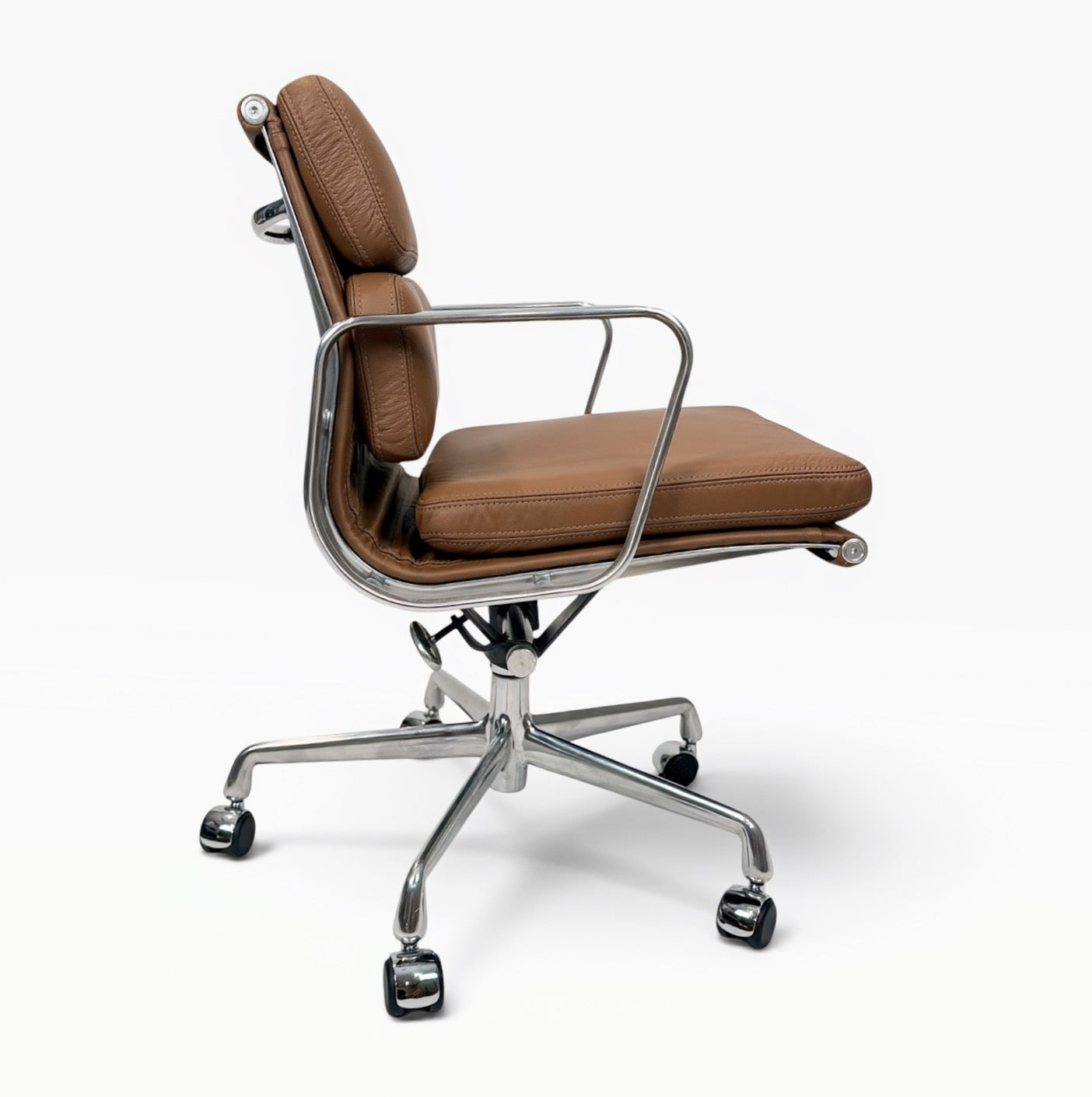 Eames for Herman Miller Aluminum Group Soft Pad Management Chair - Brown Leather