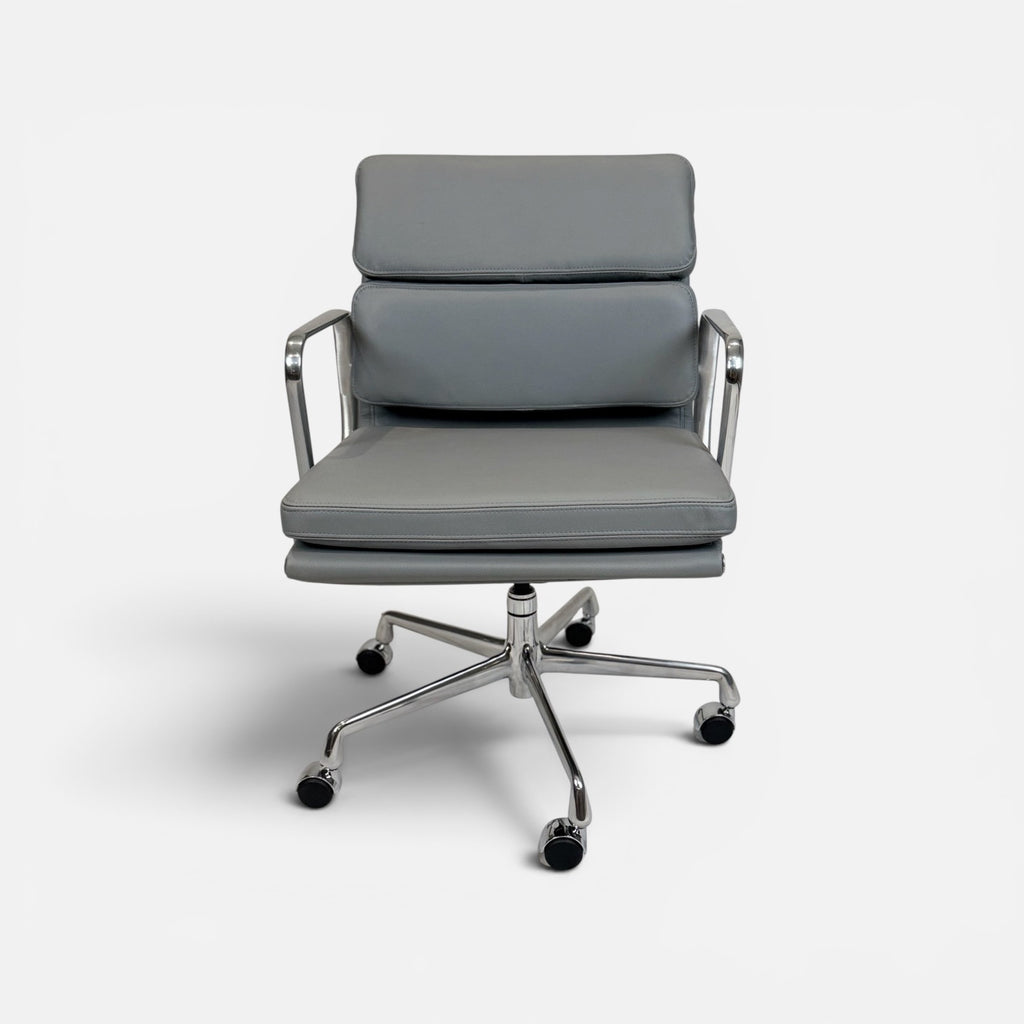 Herman Miller Eames Soft Pad Management Chair – Light Gray Leather