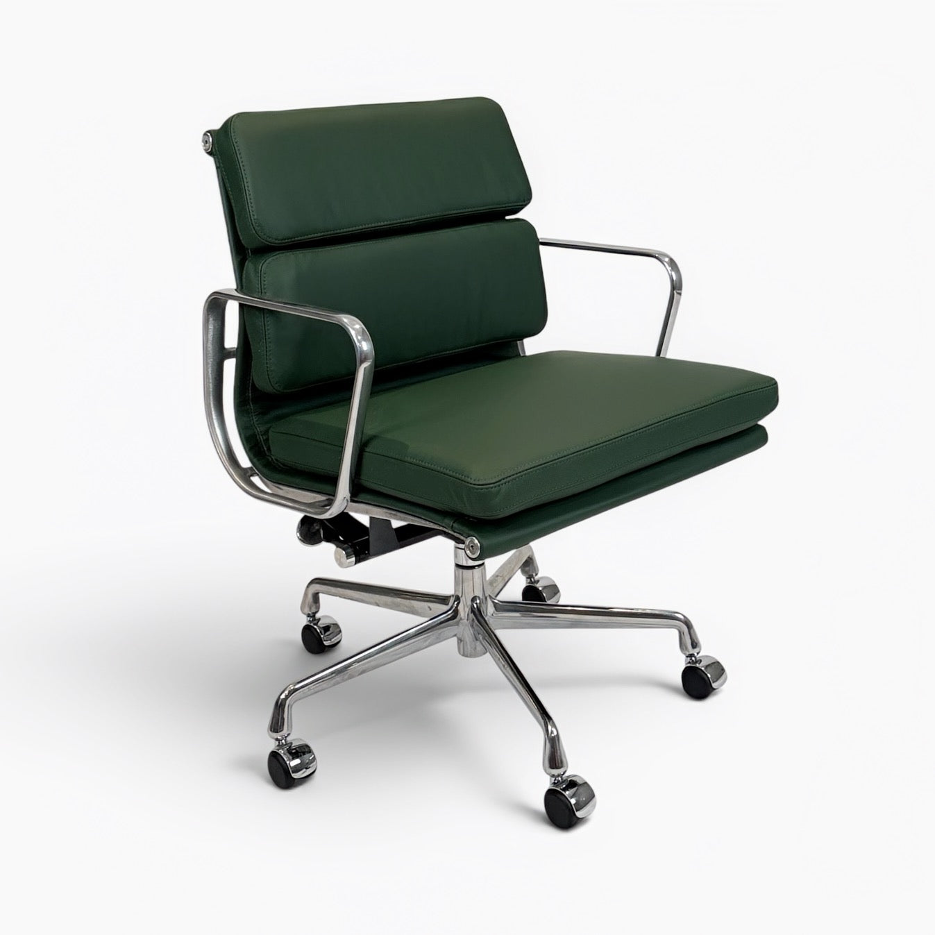 Herman Miller Eames Aluminum Group Soft Pad Management Chair
