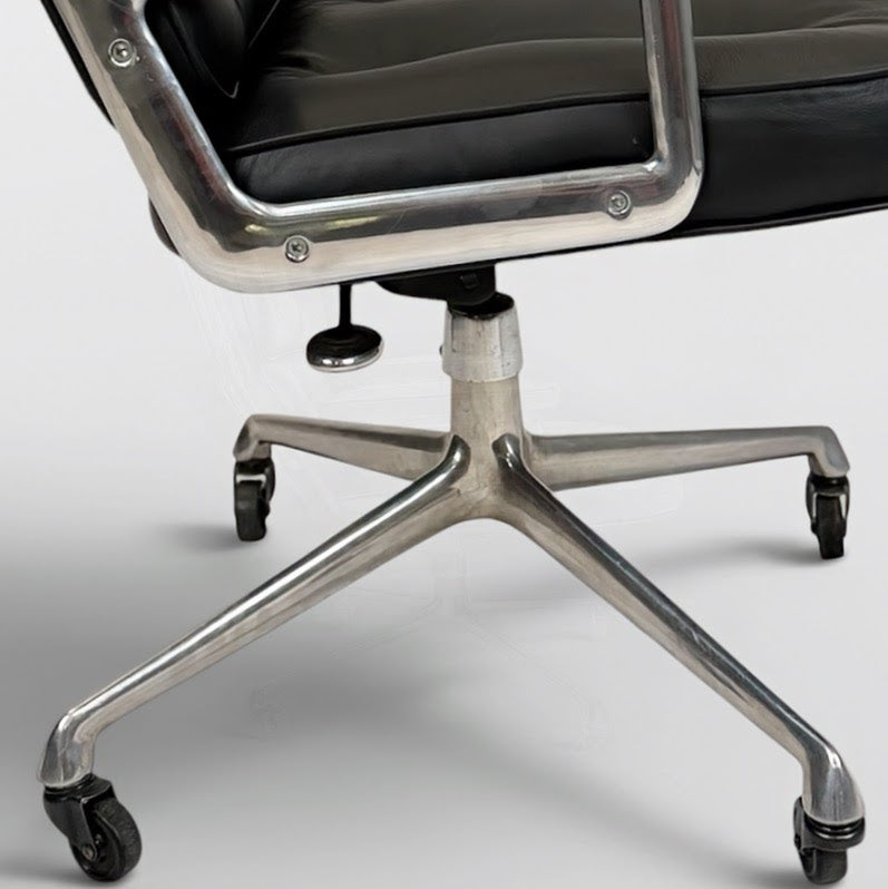 Charles & Ray Eames for Herman Miller Time-Life Executive Chair Model  3474, 1968